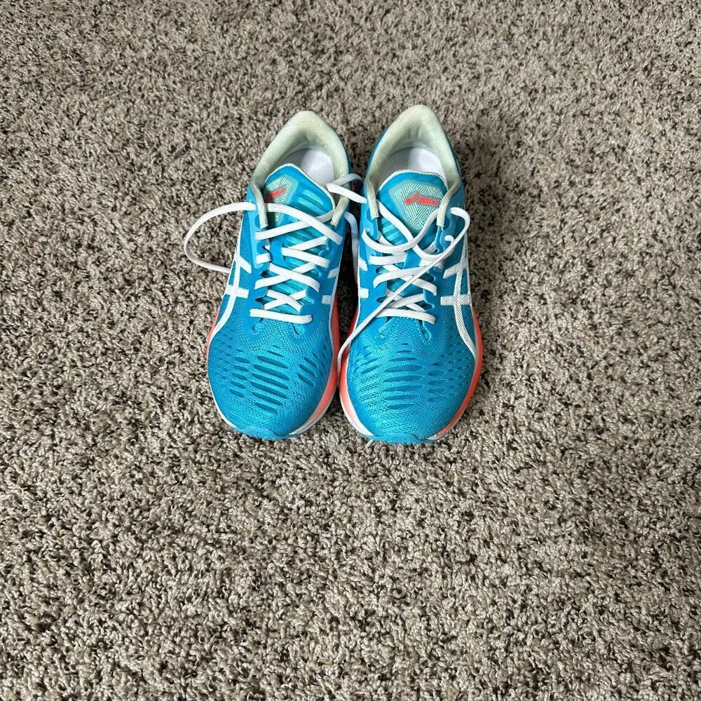 Zapatillas de running Asics Novablast para mujer - Picture 2 of 8